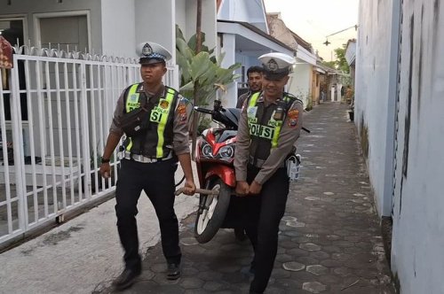 Bukan Singkong atau Pisang, Polisi Panen 15 Motor dari Kebun Warga saat Razia Operasi Patuh