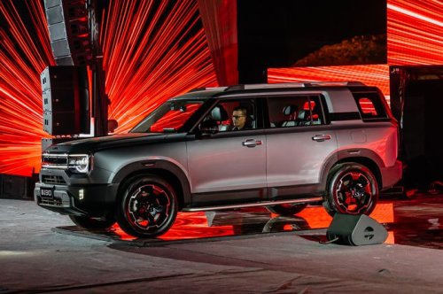 BAIC, BAIC BJ30 Hybrid Hadir Dalam Varian FWD dan AWD, Segini Selisih Harganya