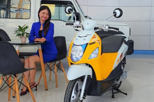 Suzuki , Honda, Yamaha, Suzuki Luncurkan Matic Retro Lawan Honda Scoopy dan Yamaha Fazzio, Bentuk Familiar?