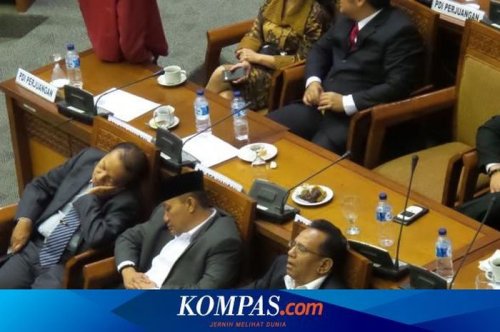 Selain Gaji Rp 3 Juta Per Hari, Anggota DPR Juga Dapat Fasilitas Kredit Mobil Rp 70 Juta