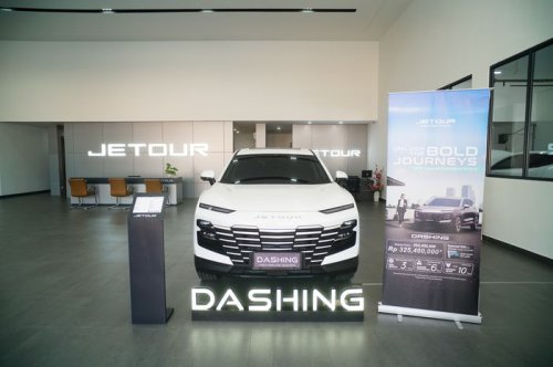 Buka Showroom di Pontianak, Jetour Tawarkan Bonus 1.000 Liter Bensin