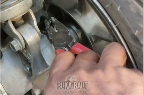 Honda, Honda ADV, Mekanik Spill Cara Gampang Mengganti Oli Gardan Honda ADV 150