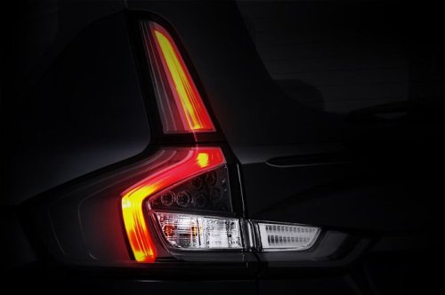 Mitsubishi Xpander Cross Dkk Waspada, Varian Tertinggi Suzuki XL7 Hybrid Siap Lepas Kandang