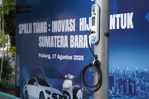 Contek Eropa, Sekarang Tiang Listrik di Indonesia Sudah Bisa Buat Charge Mobil Listrik