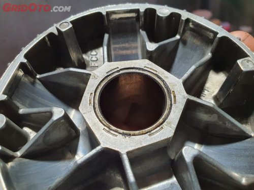 Begini Cara Mengetahui Kapan Waktunya Ganti Puli CVT Motor Matic