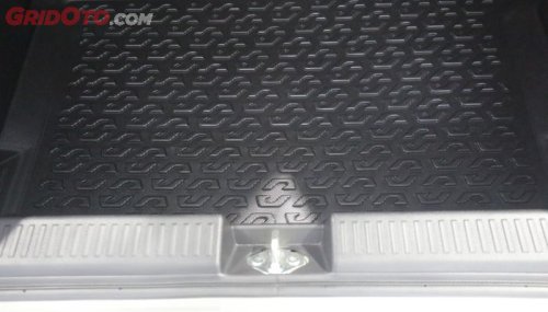 Suzuki Hadirkan Aksesoris Resmi Fronx di GIIAS 2025, Ini Daftar Harganya