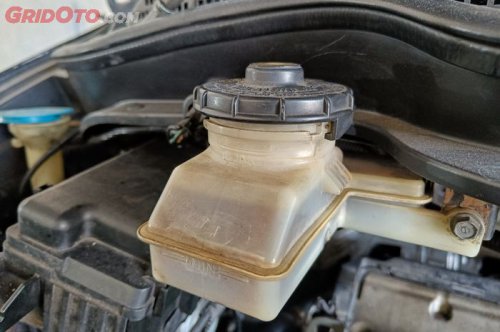 Selain Ngeblong, Bagian Ini Bisa Rusak Bila Mobil Jarang Ganti Minyak Rem