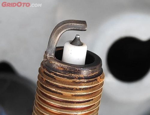 Ini Sebabnya Busi Tipe Ini Jangan Ngasal Saat Dibersihkan, Umurnya Bisa Pendek