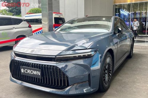 Usai Jajal Toyota Crown, Bahlil Sebut Gajinya Tidak Cukup untuk Membelinya