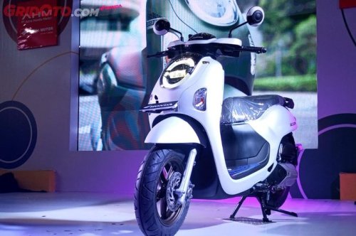 Honda, Honda Indonesia, Fitur Tambah Tiap Generasi, Ini 6 Generasi Honda Scoopy yang Pernah Mengaspal di Indonesia