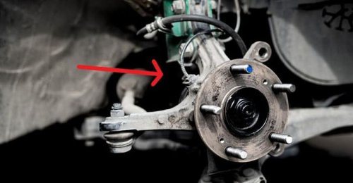 Inilah Biang Keladi Sensor ABS Mobil Menyala Habis Terjang Banjir