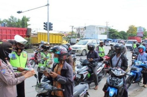Tegas! Polisi Buru Motor yang Pakai Pelat Nomor Cuma Satu Sampai Ditutup Lakban