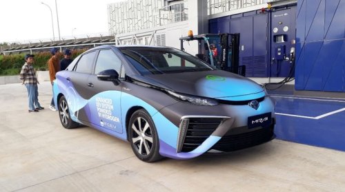 Toyota, Bukan Cuma Mobil Penumpang, Bahan Bakar Forklift dan Truk Dibikin Hidrogen Sama Toyota