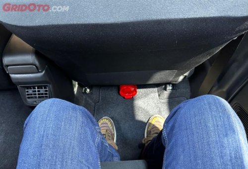 Suzuki , Suzuki Fronx, Enggak Disangka, Duduk di Jok Belakang Suzuki Fronx Selega Ini