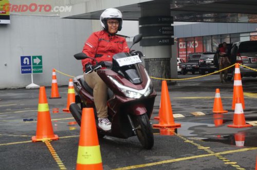 Pantas Saja Ban Motor Matic Botak Sebelah, Beberapa Hal Ini Penyebabnya