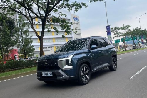 Mitsubishi Destinator VS Innova Zenix Bensin, Siapa Lebih Irit?