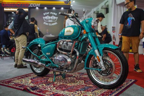 Beda Warna Beda Harga, Simak Banderol Lengkap Royal Enfield Classic 650 di GIIAS 2025