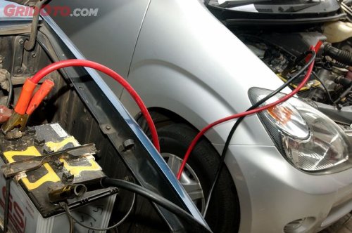 Penyebab Mobil Bekas Jarang Dipakai Tapi Aki Malah Jadi Tekor