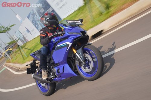 Yamaha, Sasis dan Suspensi Yamaha R25 2025 Masih Sama, Tapi Rasanya Beda?