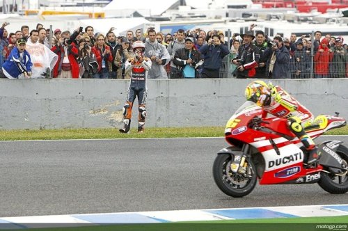 MotoGP, Crash Kontroversial MotoGP Spanyol, Lahirnya Sindiran Terpedas Buat Rossi