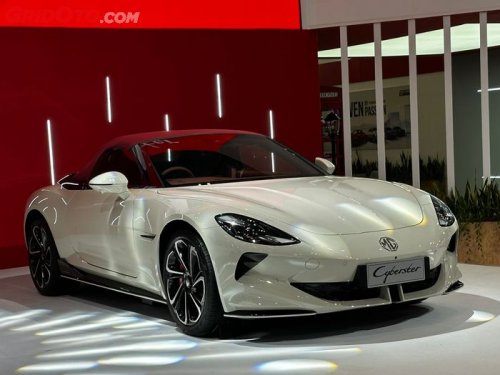 MG, Dijual Terbatas, MG Motor Luncurkan MG4 EV Max dan MG Cyberster di GIIAS 2025