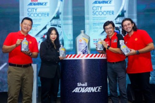 Shell Advance City Scooter Meluncur, Oli Full Synthetic untuk Motor Matik