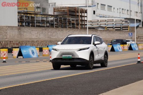 Sudah Plug-in Hybrid, OMODA 7 Bisa Jalan Pakai Tenaga Listrik Sejauh Ini