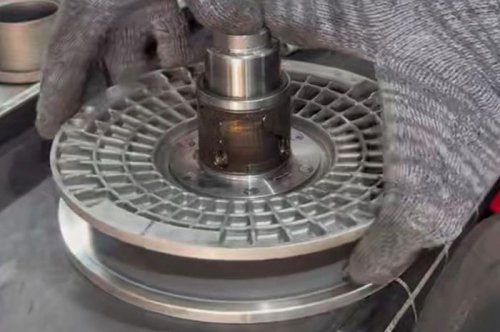 Jangan Kaget! Ternyata Komponen CVT Honda ADV 350 Segede Ini