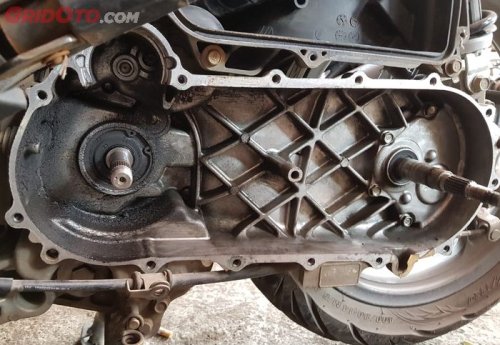 Ini Penyebab Sil Oli Pulley Depan Motor Matic Bocor Terus Padahal Baru