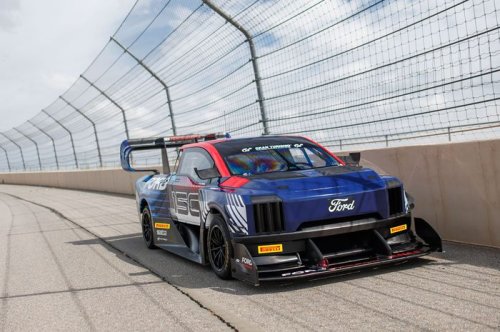 Ford, Ford F-150, Ngebut Bener, Ford F-150 Listrik Ini Cetak Waktu Segini di Nurburgring