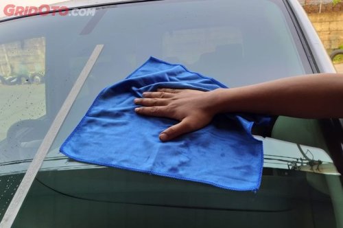 Wajib Tahu, Ini Bahaya Pakai Cairan Pembersih Kaca Sembarangan!