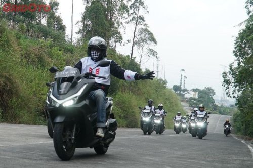 Honda, Ternyata Seenak Ini, Honda PCX 160 RoadSync Diajak Eksplorasi Garut