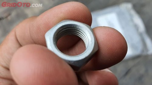 Inilah Beberapa Cara Memperbaiki Mur Pulley CVT Motor Matic Yang Slek