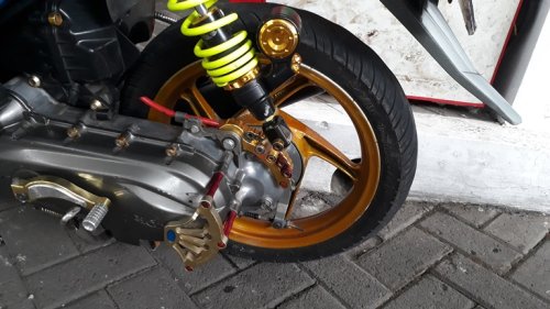 Ini Bahaya Pakai Peninggi Sokbreker Di Motor Bekas Sembarangan Saat Turing Lebaran