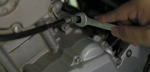Ternyata Semudah Ini Setel Jarak Main Kopling Motor Bekas Manual