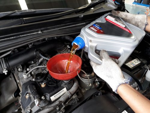 Sering Lewatkan Jadwal Ganti Oli, Simak Dampak Jangka Panjangnya