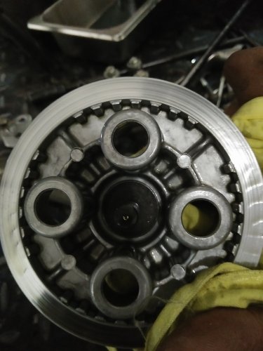 Dua Efek Samping Kampas Kopling di Motor Bekas Habis Dibiarkan