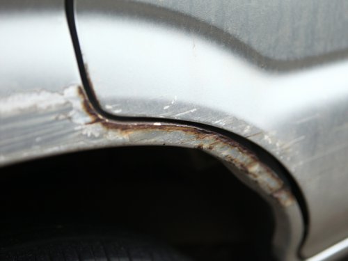 Tanda Mobil Bekas Pernah Tabrakan, Bisa Dilihat dari Satu Titik?