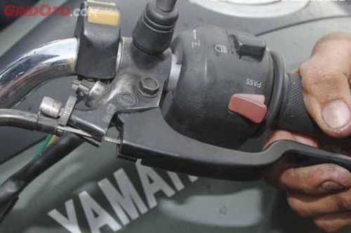 Ternyata Hal Sepele Ini Bisa Bikin Kabel Kopling Motor Cepat Putus