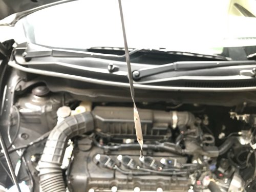 Perlu Tahu, Ini Salah Satu Penyebab Indikator Oli Mesin Mobil Menyala