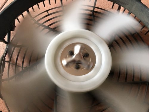 Kenapa AC Mobil Sering Mati Saat Mesin Idle? Simak Jawabannya