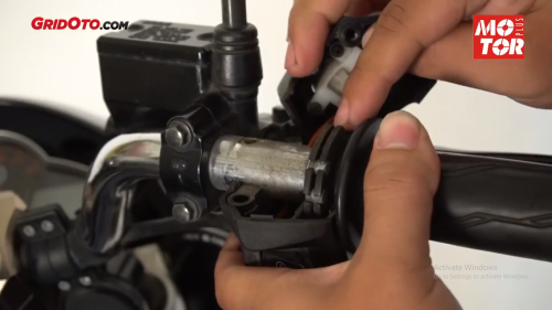 Ternyata Inilah Dua Hal Yang Menyebabkan Gas Motor Bekas Bisa Nyangkut