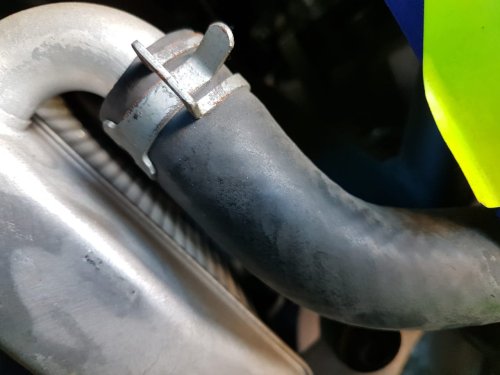 Beginilah Cara Mudah Merawat Slang Radiator Motor Bekas, Simak Triknya