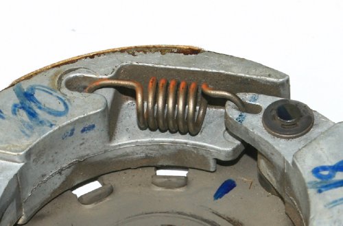 Ternyata Ini Efek Samping Telat Ganti Kampas Ganda CVT Motor Matic