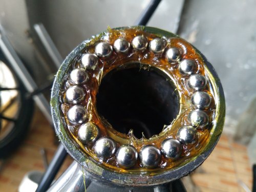 Banyak Yang Gak Tahu, Ternyata Komstir Motor Bekas Harus Sering Dikasih Grease