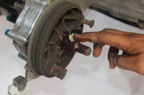 Ini Efek Samping Malas Merawat As Roda Belakang Motor Matic Pasca Lebaran