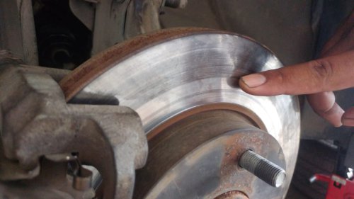 Ternyata Ini Penyebab Utama Piringan Cakram Mobil Bekas Jadi Berkarat