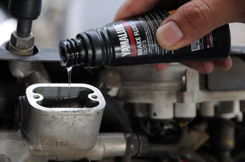 Ternyata Kebiasaan Sepele Ini Bikin Minyak Rem Motor Bekas Mudah Rusak