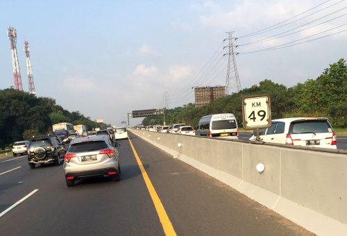 Biar Paham, Ini Beda Contraflow dan One Way Ketika Lalu Lintas Macet