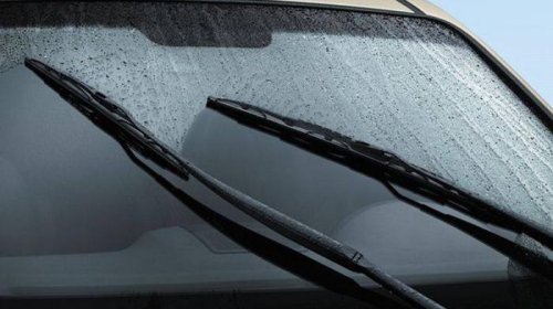Musim Hujan, Ini Bahaya Wiper Mobil Bekas Rusak Terus Dipakai